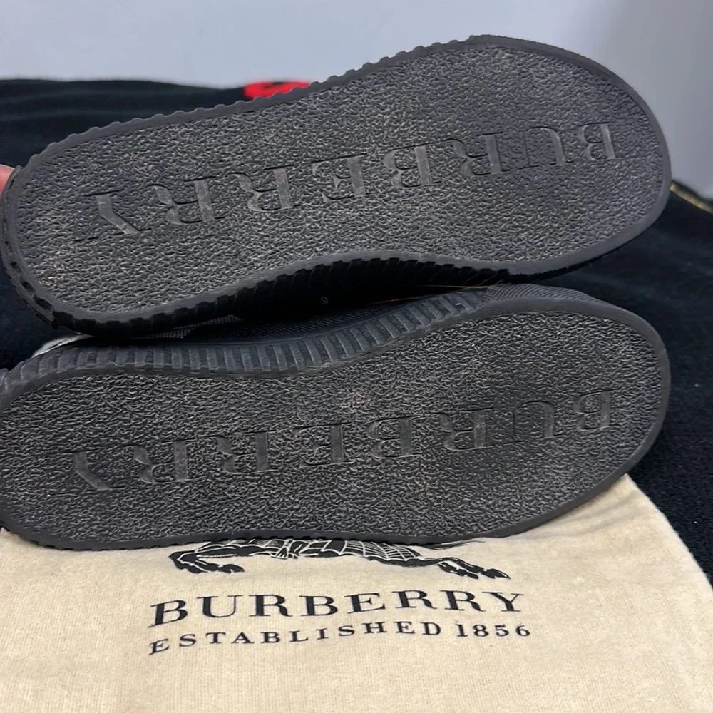 Authentic Burberry Kirk High Top Sneaker - Picture 3 of 5